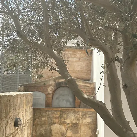 別荘 Droushia Corner House *