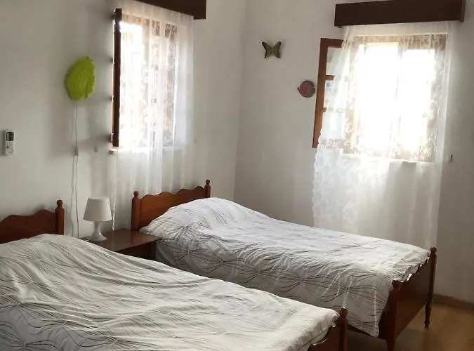 Droushia Corner House Dhrousha