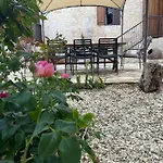 Droushia Corner House * Dhrousha