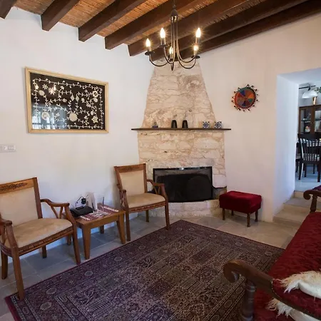 Droushia Corner House Dhrousha