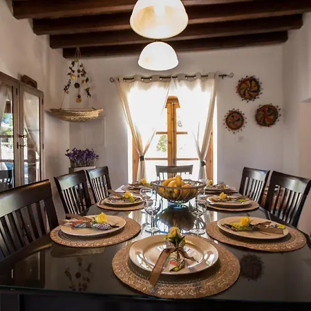 Droushia Corner House Dhrousha