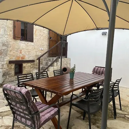 Hébergement de vacances Droushia Corner House