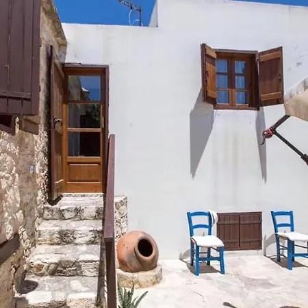 Holiday home Droushia Corner House *