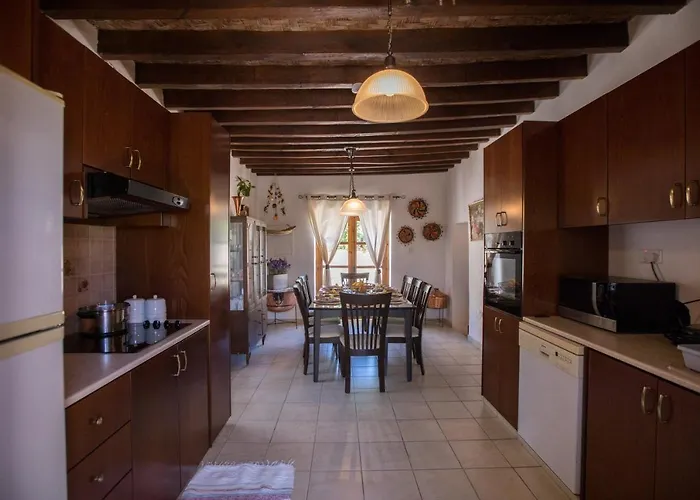 Droushia Corner House Casa de Férias *