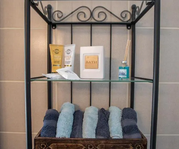 Droushia Corner House *