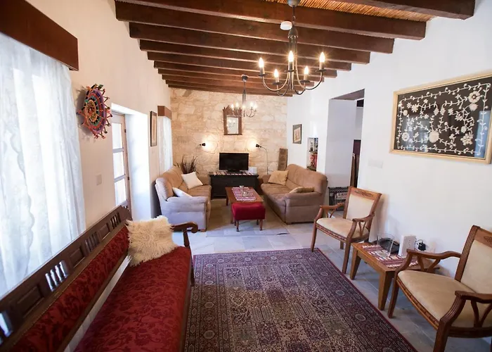 Droushia Corner House Dhrousha