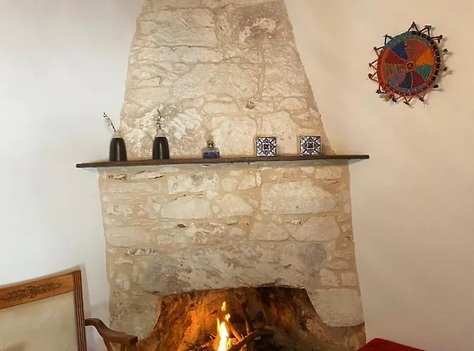 Droushia Corner House