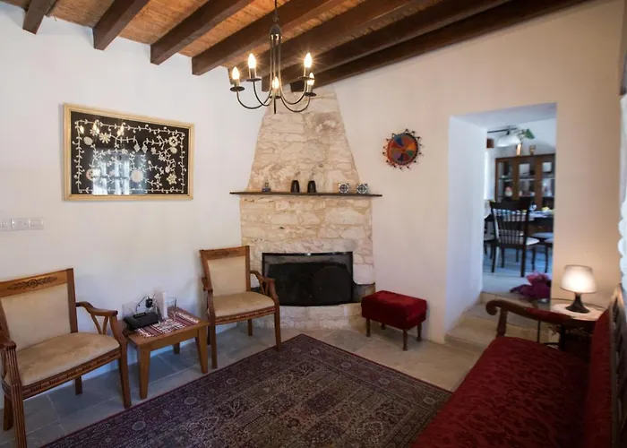 Casa de Férias Droushia Corner House Dhrousha